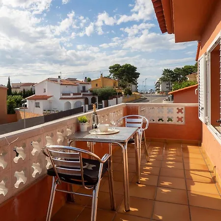 Holiday home Casa Familiar Con Piscina Privada, A/c, Wifi Y Cerca De Playa Y Comercios - Es-325-21