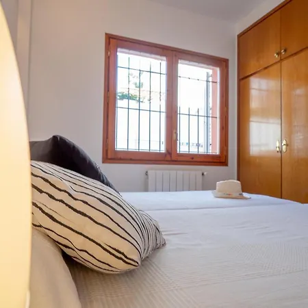 Holiday home Casa Familiar Con Piscina Privada, A/c, Wifi Y Cerca De Playa Y Comercios - Es-325-21 *