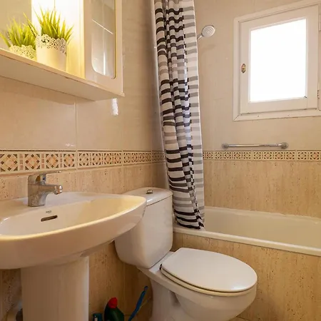 Holiday home Casa Familiar Con Piscina Privada, A/c, Wifi Y Cerca De Playa Y Comercios - Es-325-21